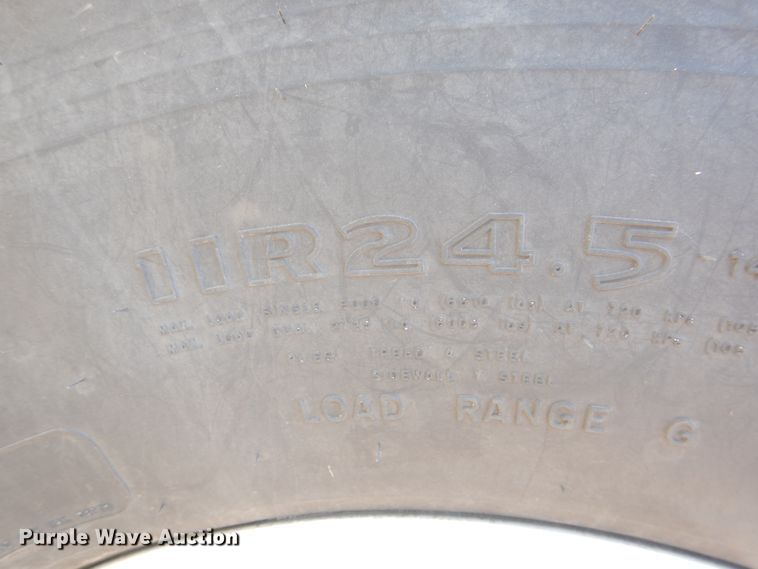 image for item DI5627 2017 Peterbilt 389  semi truck