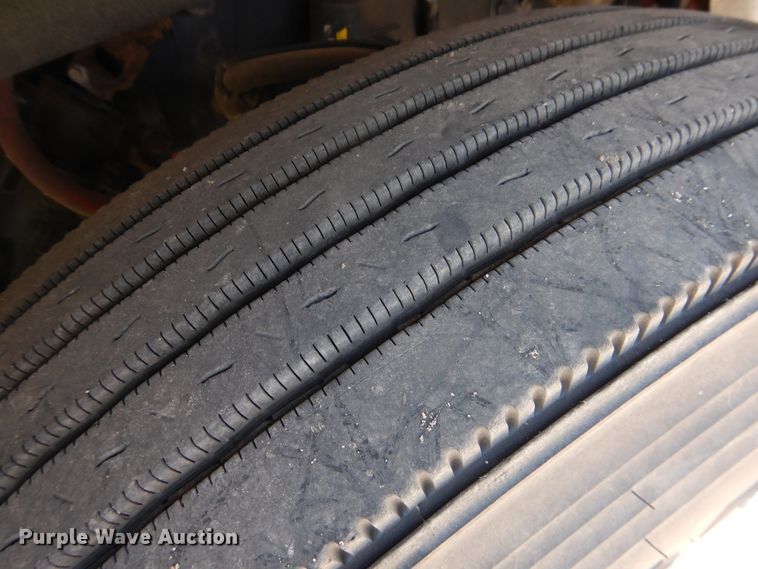 image for item DI5627 2017 Peterbilt 389  semi truck