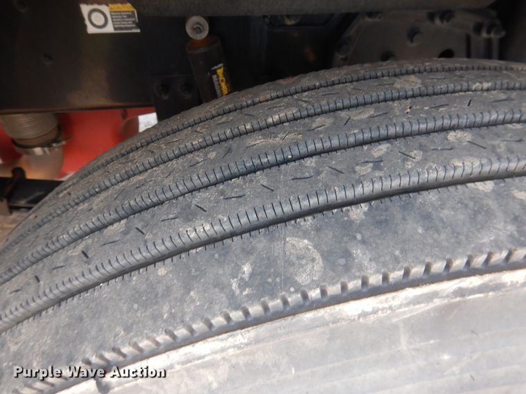 image for item DI5627 2017 Peterbilt 389  semi truck