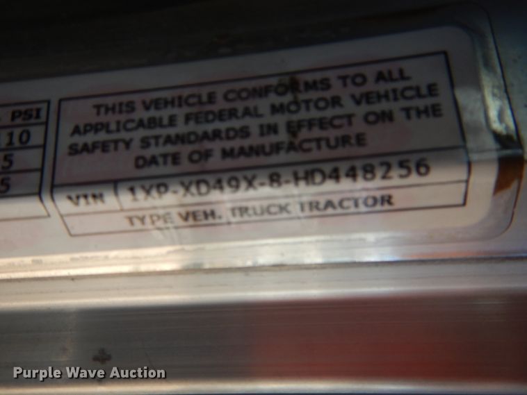 image for item DI5627 2017 Peterbilt 389  semi truck