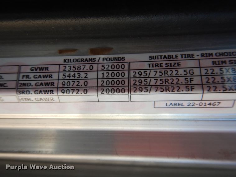 image for item DI5627 2017 Peterbilt 389  semi truck