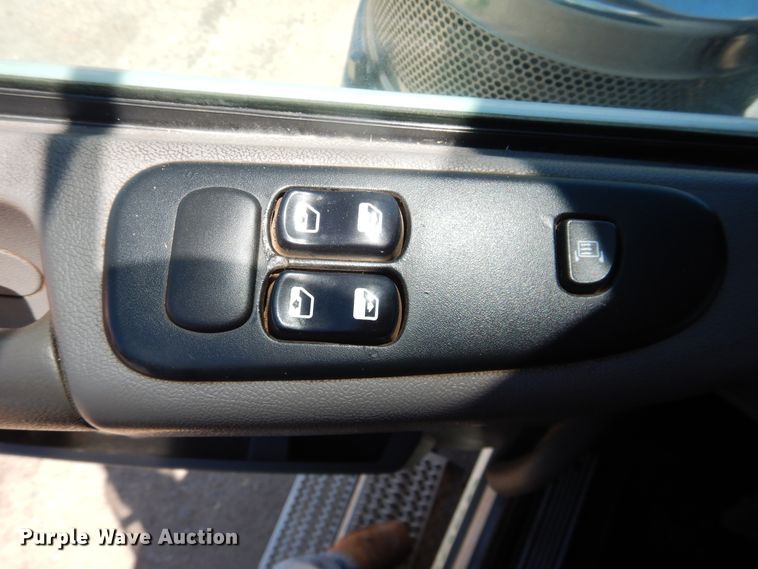 image for item DI5628 2017 Peterbilt 389  semi truck