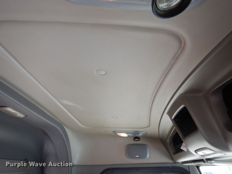 image for item DI5628 2017 Peterbilt 389  semi truck