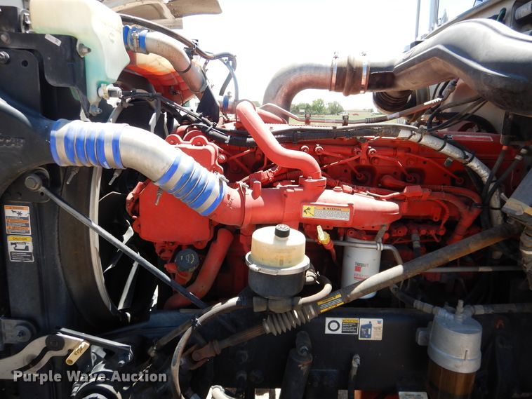 image for item DI5628 2017 Peterbilt 389  semi truck