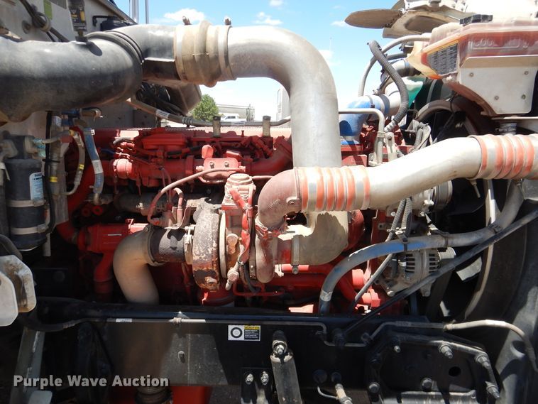 image for item DI5628 2017 Peterbilt 389  semi truck