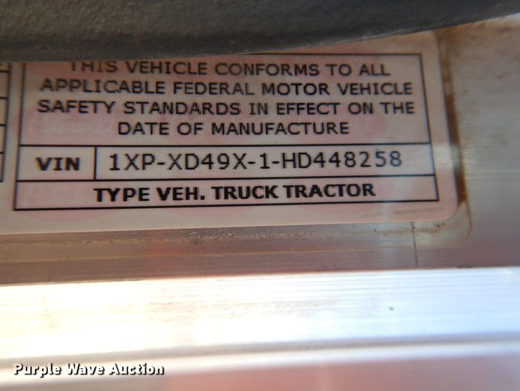 image for item DI5628 2017 Peterbilt 389  semi truck