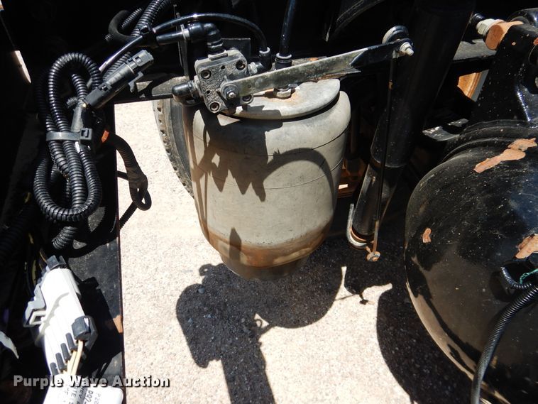 image for item DI5629 2017 Peterbilt 389  semi truck