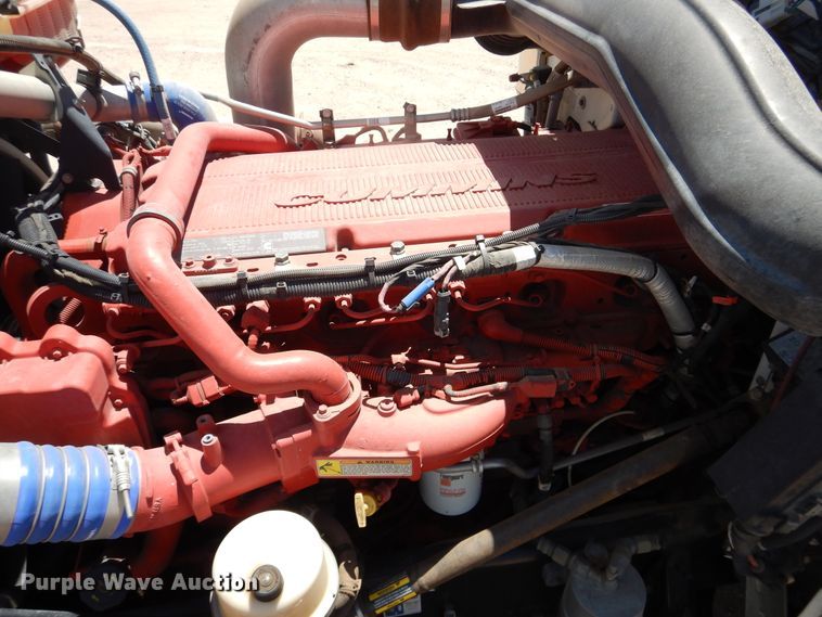 image for item DI5629 2017 Peterbilt 389  semi truck