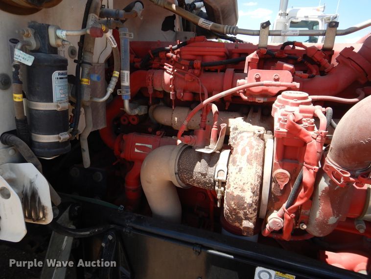 image for item DI5629 2017 Peterbilt 389  semi truck