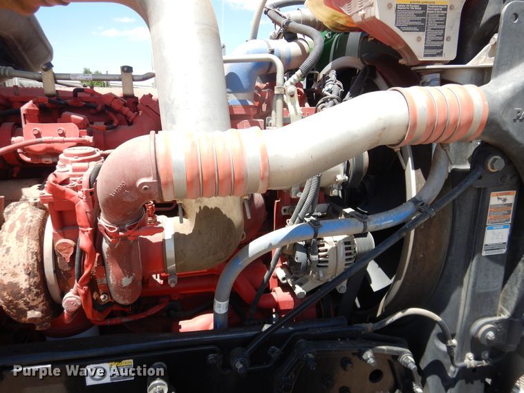 image for item DI5629 2017 Peterbilt 389  semi truck