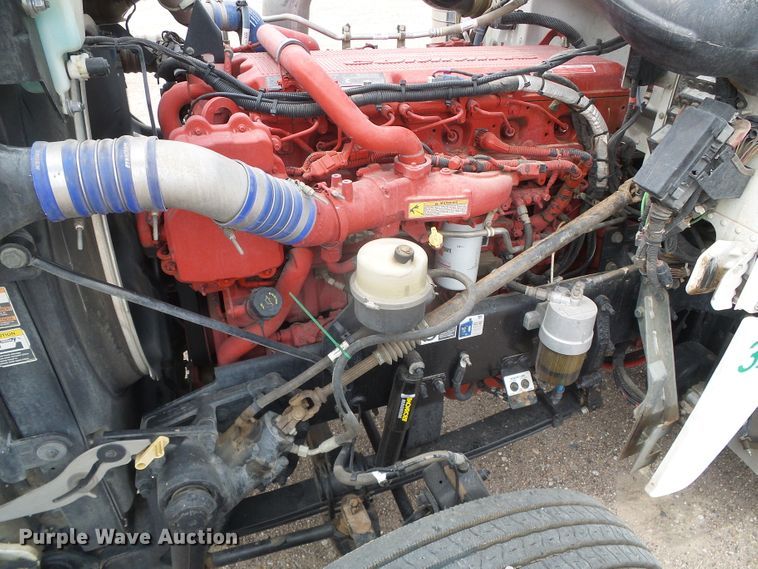 image for item DI5630 2017 Peterbilt 389  semi truck