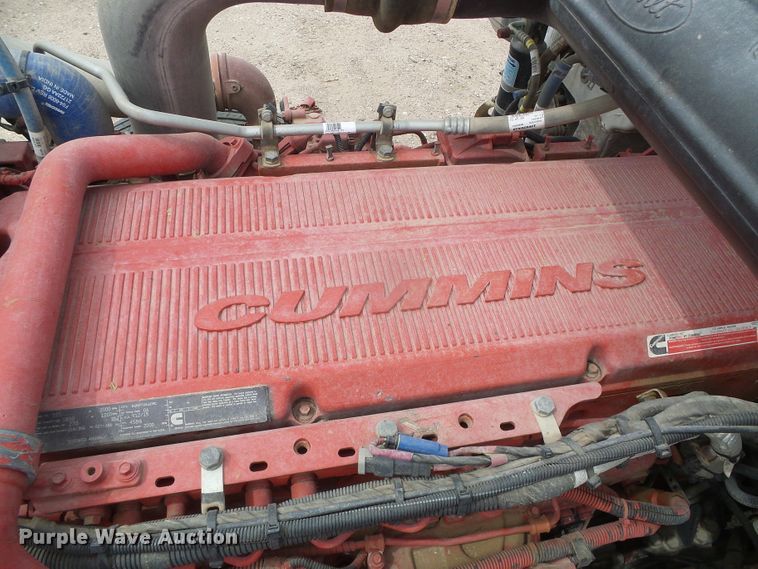 image for item DI5630 2017 Peterbilt 389  semi truck