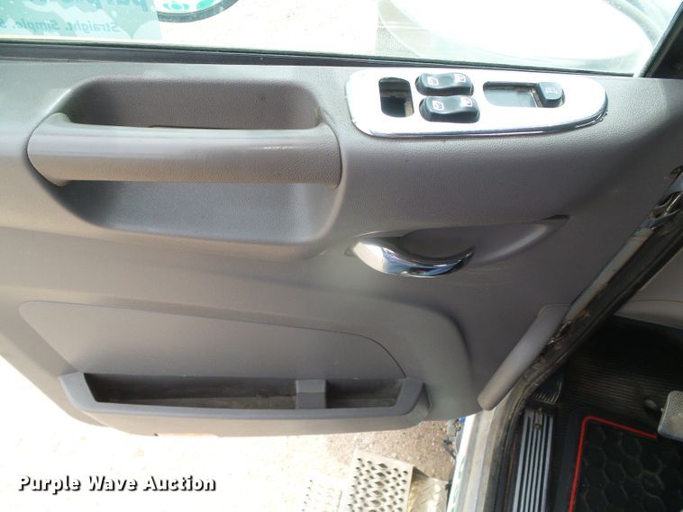 image for item DI5630 2017 Peterbilt 389  semi truck