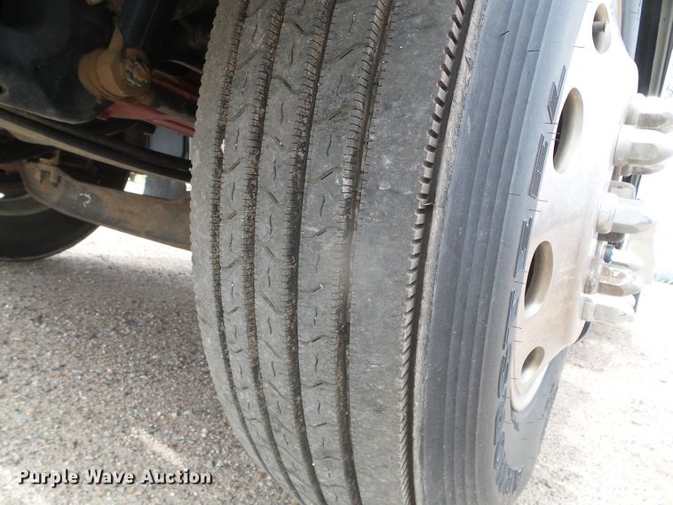 image for item DI5630 2017 Peterbilt 389  semi truck