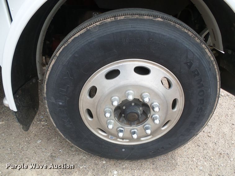 image for item DI5630 2017 Peterbilt 389  semi truck