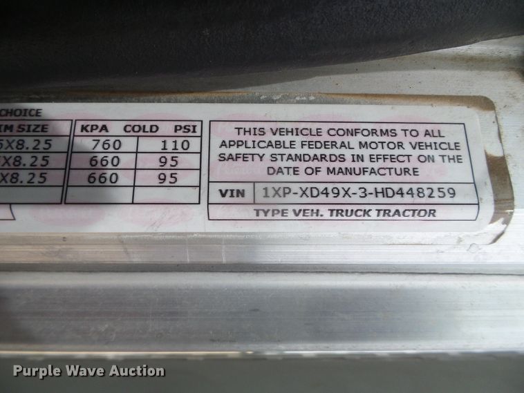 image for item DI5630 2017 Peterbilt 389  semi truck