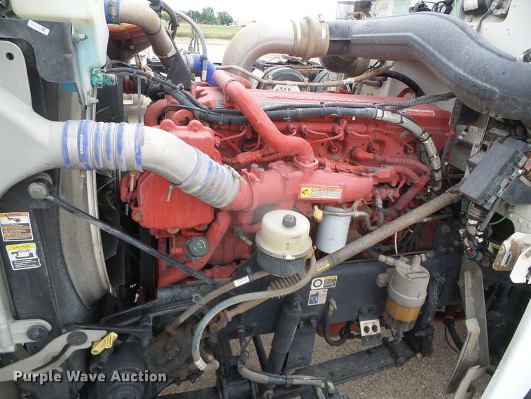 image for item DI5631 2017 Peterbilt 389  semi truck