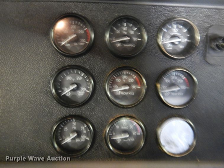 image for item DI5631 2017 Peterbilt 389  semi truck