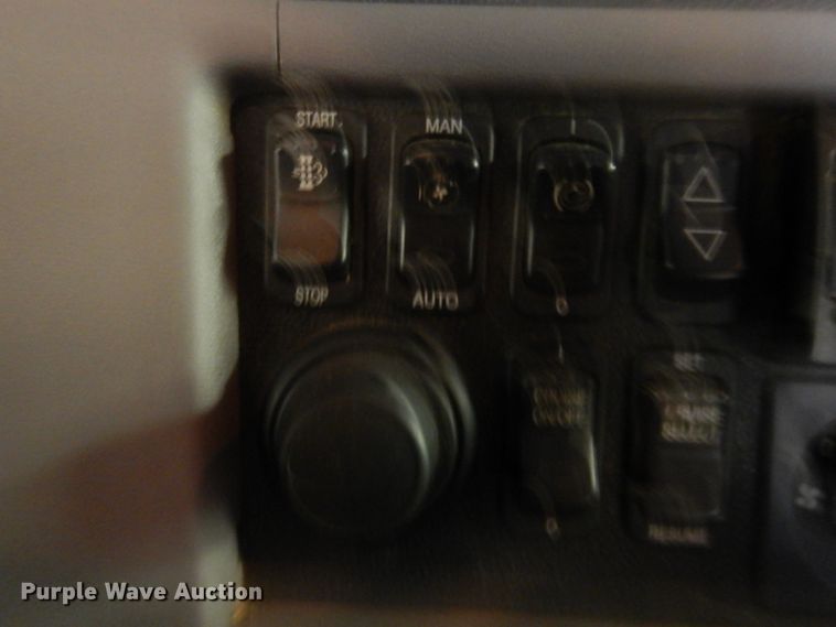 image for item DI5631 2017 Peterbilt 389  semi truck