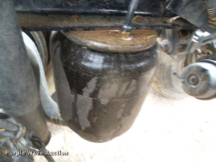 image for item DI5631 2017 Peterbilt 389  semi truck