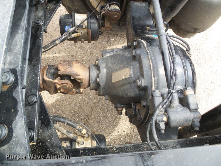 image for item DI5631 2017 Peterbilt 389  semi truck