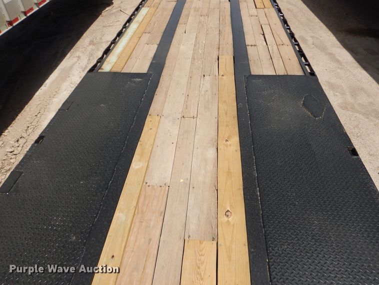 image for item DI5632 2009 Neville  drop deck equipment trailer