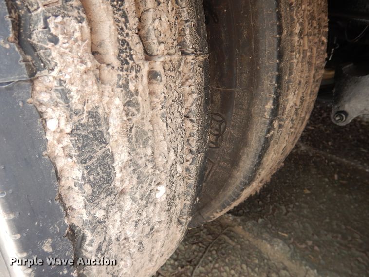 image for item DI5632 2009 Neville  drop deck equipment trailer