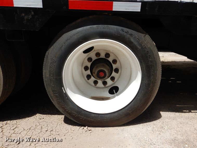 image for item DI5632 2009 Neville  drop deck equipment trailer