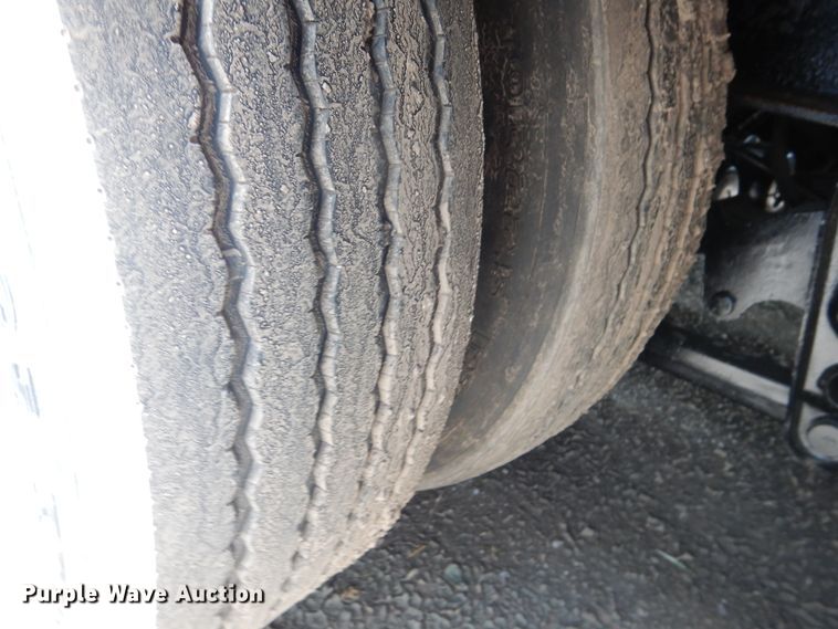 image for item DI5632 2009 Neville  drop deck equipment trailer