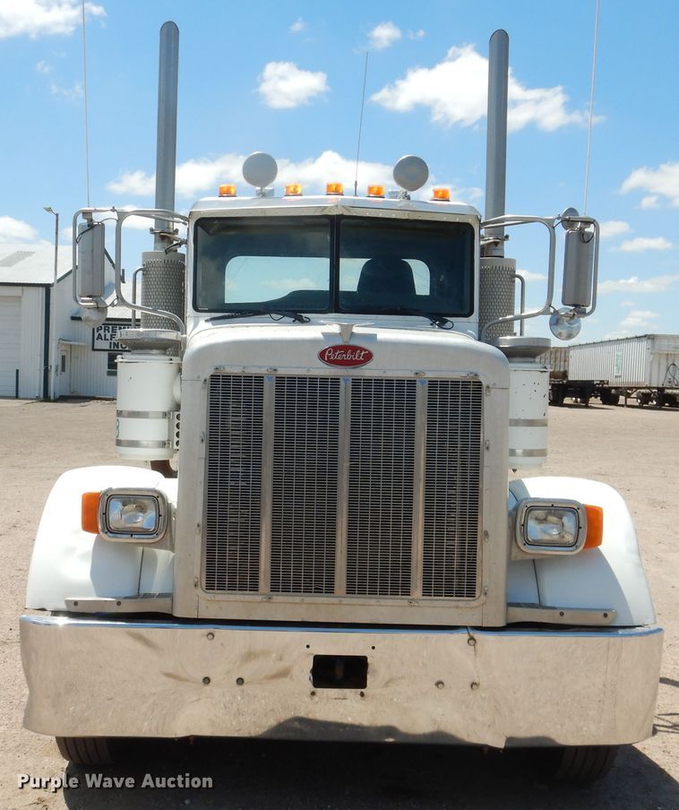 image for item DI5633 2007 Peterbilt 379  semi truck