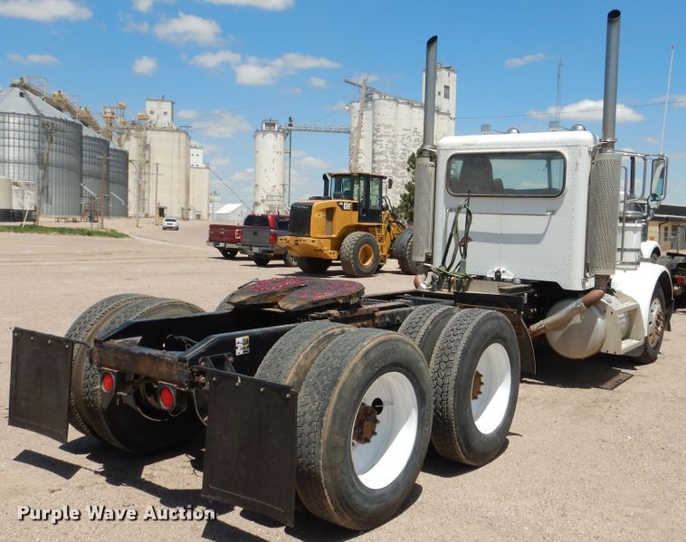 image for item DI5633 2007 Peterbilt 379  semi truck