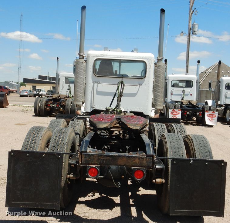 image for item DI5633 2007 Peterbilt 379  semi truck
