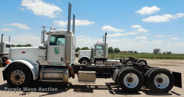 image for item DI5633 2007 Peterbilt 379  semi truck