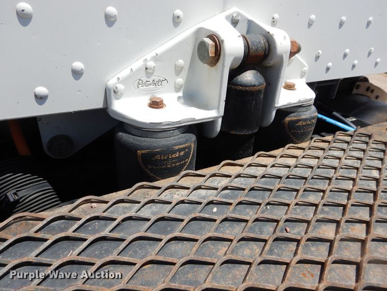 image for item DI5633 2007 Peterbilt 379  semi truck