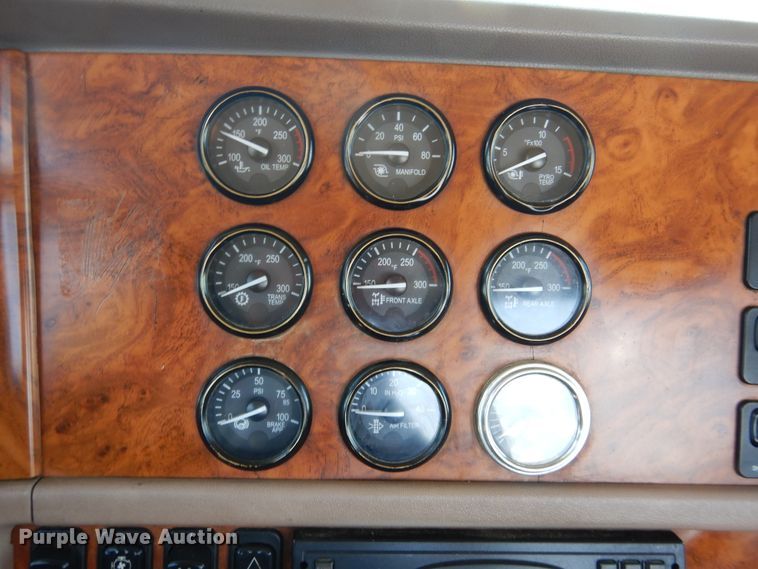 image for item DI5633 2007 Peterbilt 379  semi truck