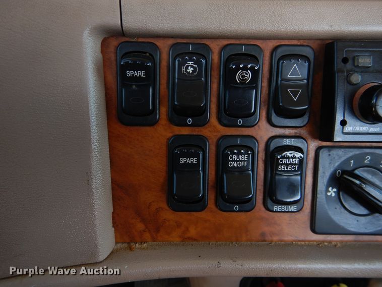 image for item DI5633 2007 Peterbilt 379  semi truck