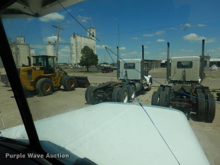 image for item DI5633 2007 Peterbilt 379  semi truck