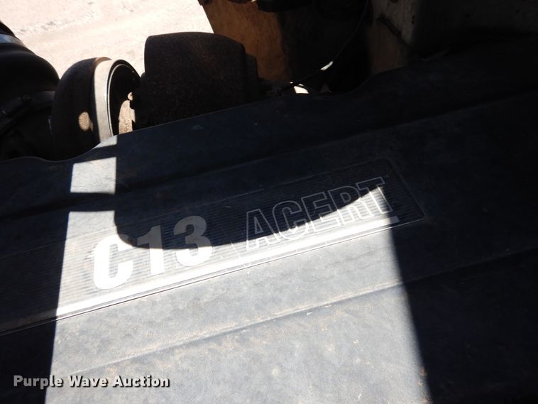 image for item DI5633 2007 Peterbilt 379  semi truck