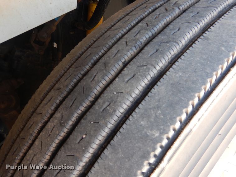 image for item DI5633 2007 Peterbilt 379  semi truck