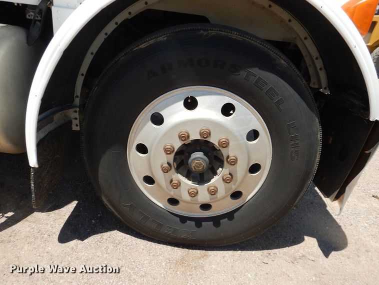 image for item DI5633 2007 Peterbilt 379  semi truck