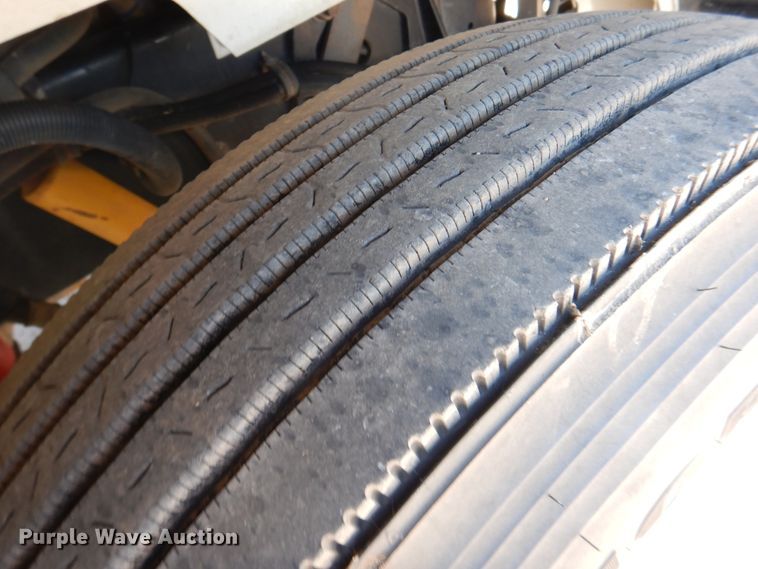 image for item DI5633 2007 Peterbilt 379  semi truck