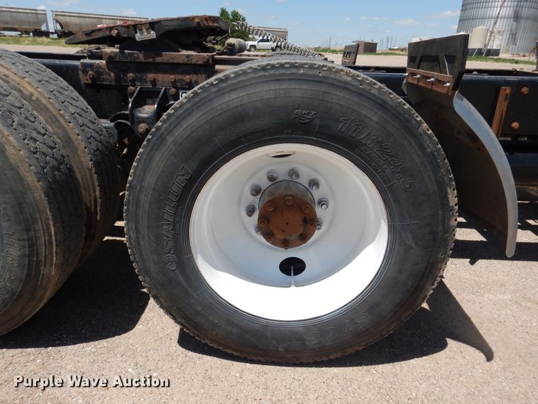 image for item DI5633 2007 Peterbilt 379  semi truck