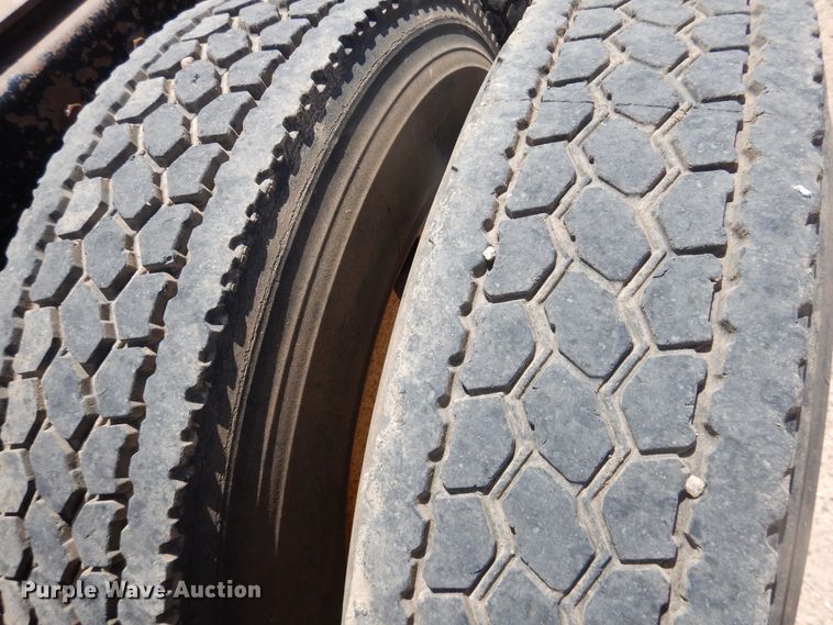 image for item DI5633 2007 Peterbilt 379  semi truck