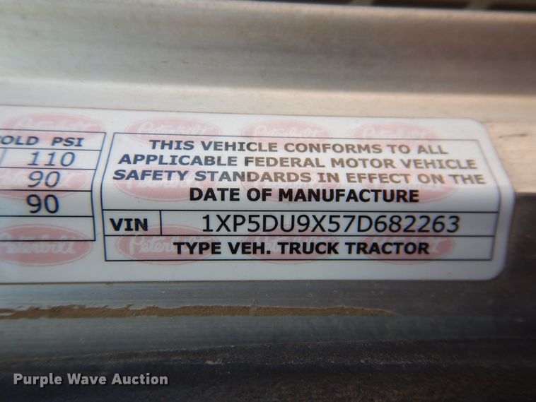 image for item DI5633 2007 Peterbilt 379  semi truck