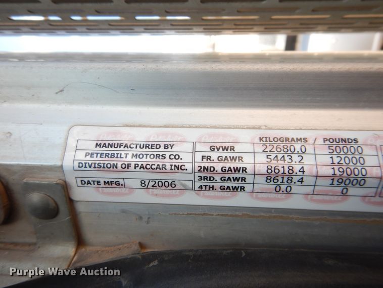 image for item DI5633 2007 Peterbilt 379  semi truck