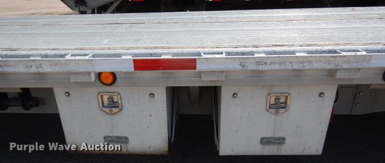 image for item DI5634 1997 Reitnouer  drop deck trailer