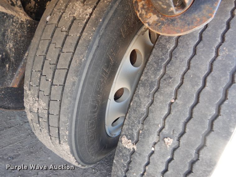 image for item DI5634 1997 Reitnouer  drop deck trailer