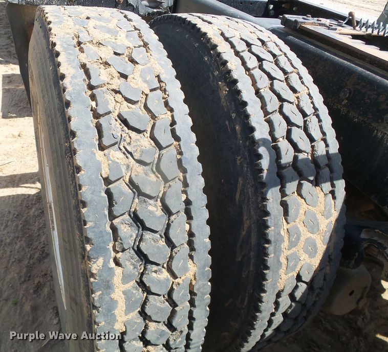 image for item DI5636 2007 Peterbilt 379  semi truck