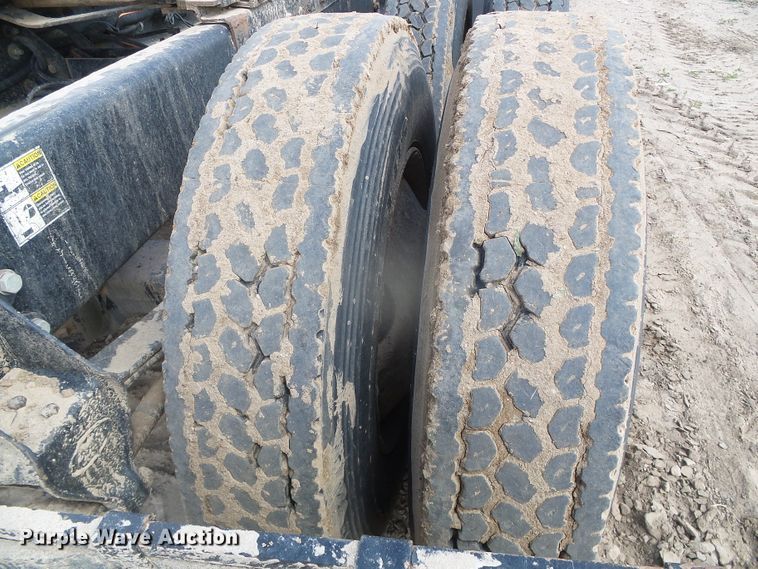 image for item DI5636 2007 Peterbilt 379  semi truck