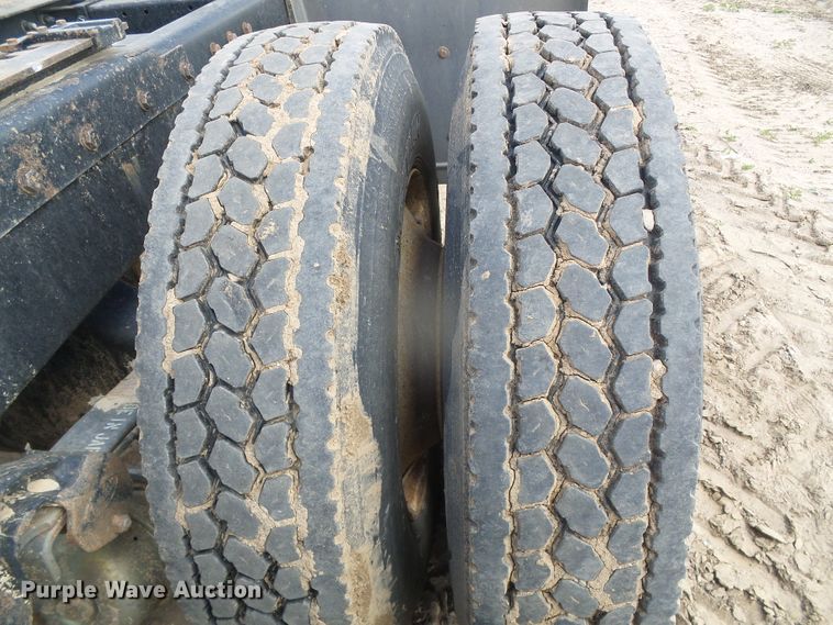 image for item DI5636 2007 Peterbilt 379  semi truck